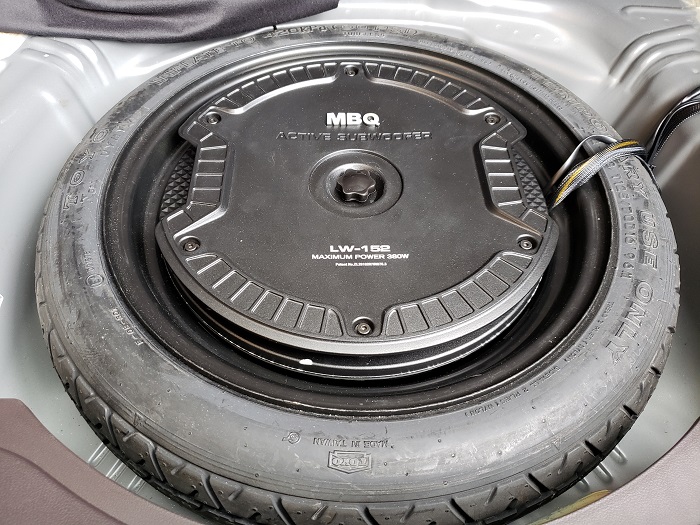 MBQ】スペアタイヤホイール型サブウーファー取付体験ルポ | CAR AUDIO NET